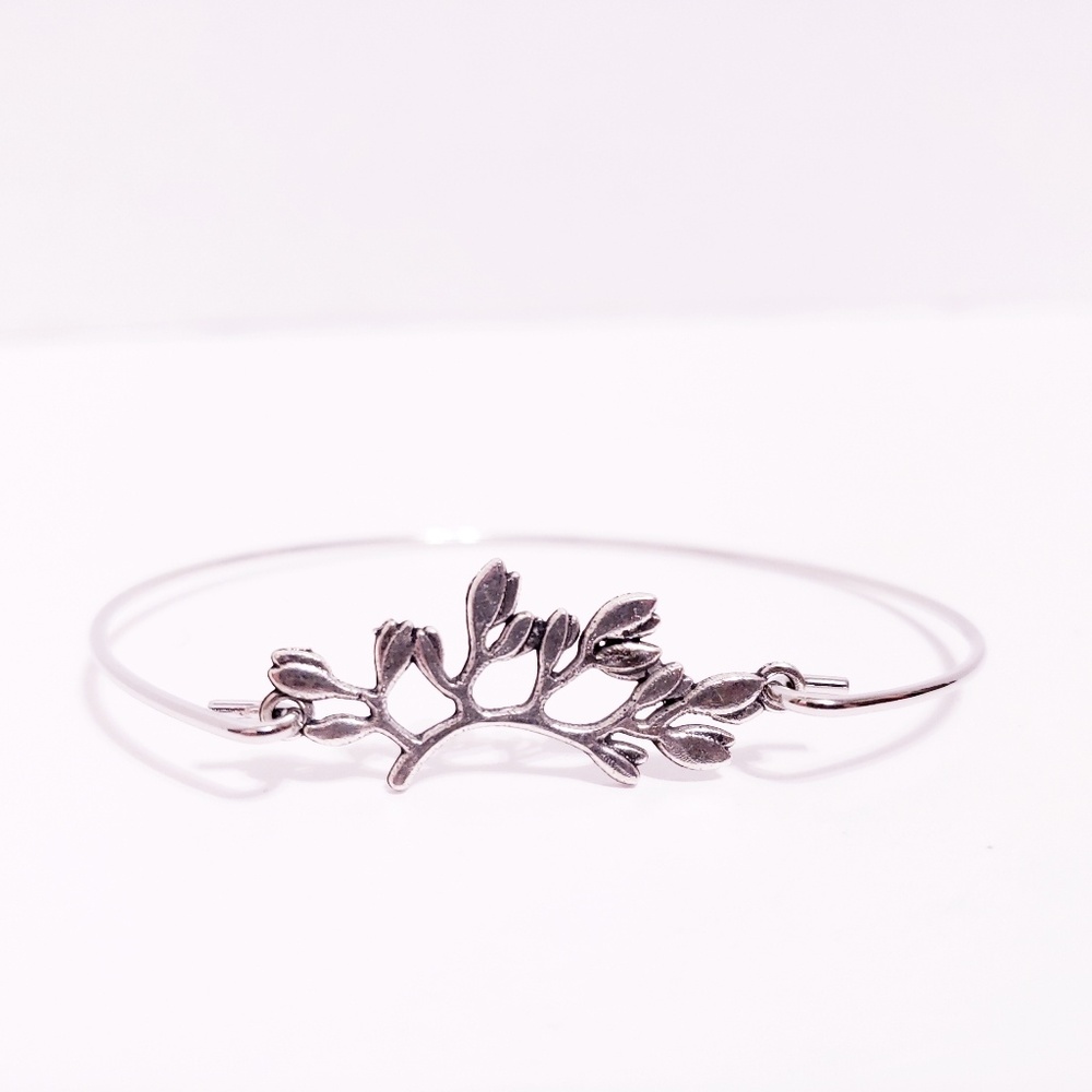 Olive Branch Bangle Bracelet *NEW* Silver